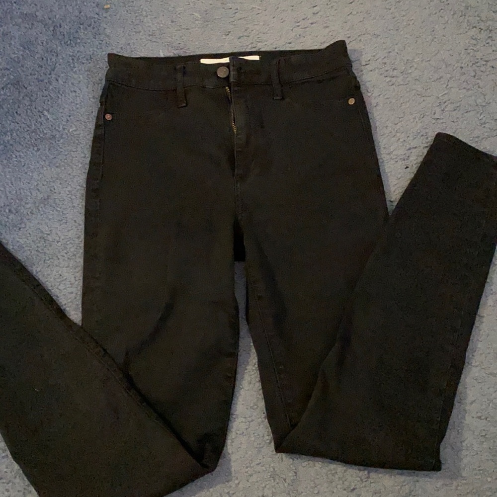 Abercrombie high waisted black skinny jeans size 2